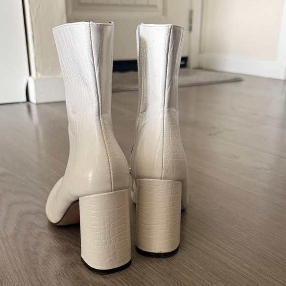 Nasty Gal White Croc-Embossed Heeled Boots - Picture 2 of 2